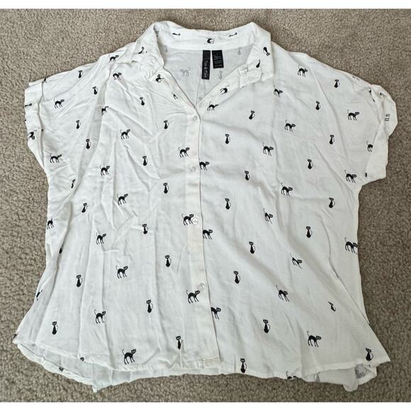 Fun & Flirt Womens White Black Skeleton Short Sleeve Button Up Rayon Top Large - Picture 1 of 6